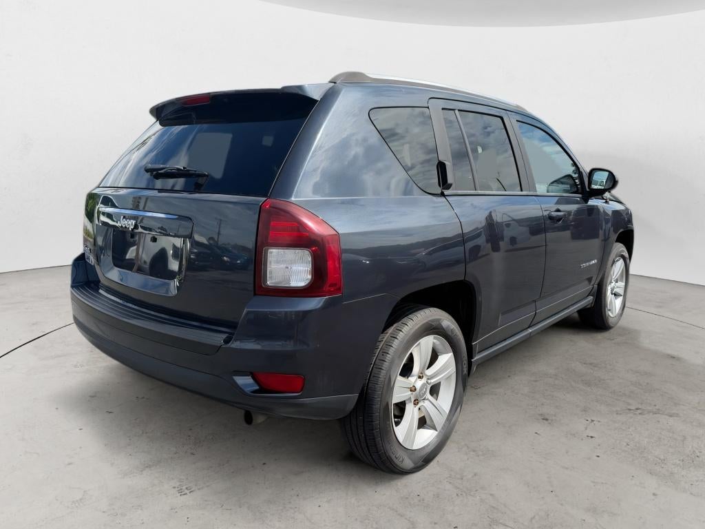2014 Jeep Compass — detail view