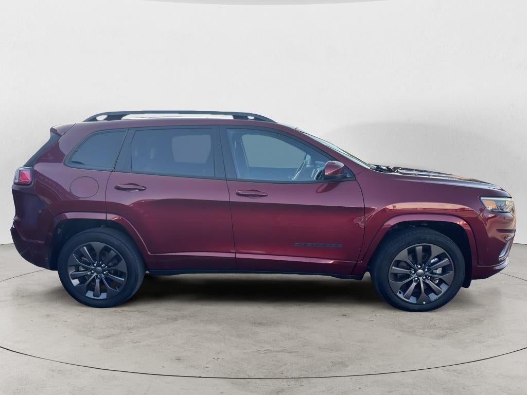2021 Jeep Cherokee — interior view