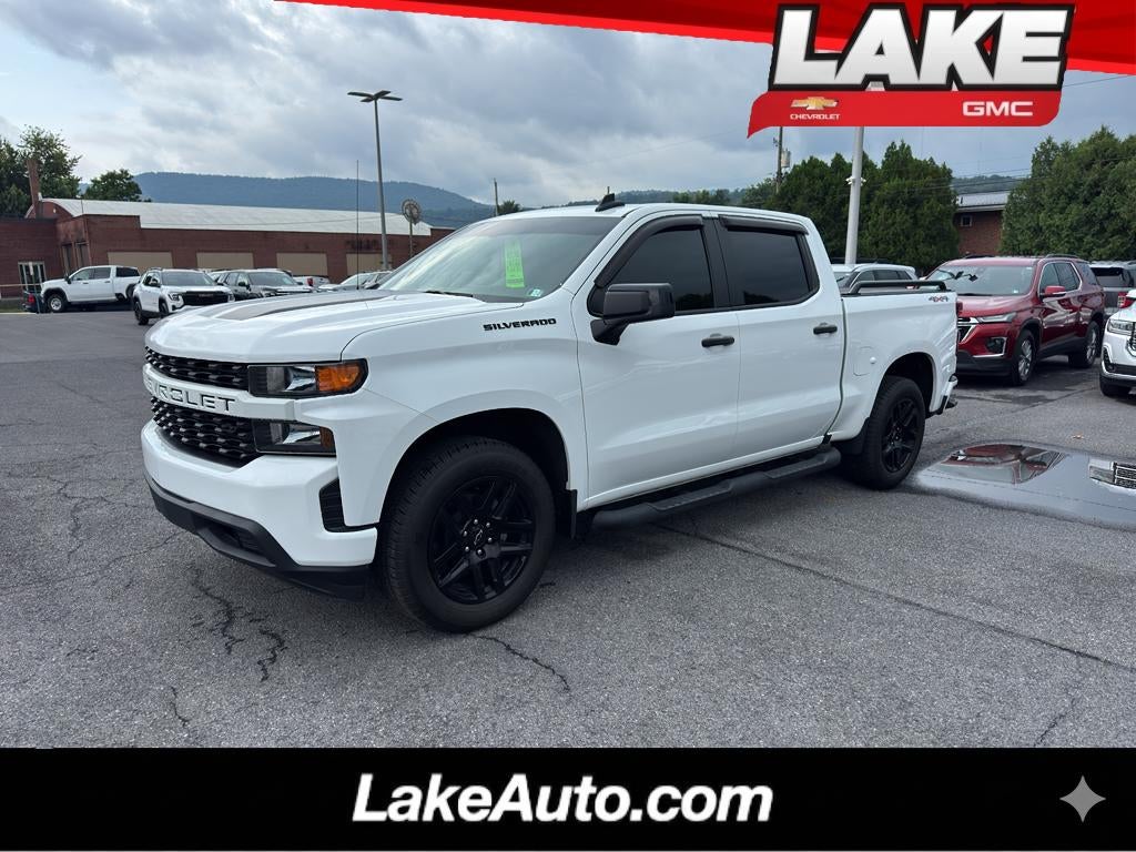 2022 Chevrolet Silverado 1500 LTD Custom in Summit White — front three-quarter view